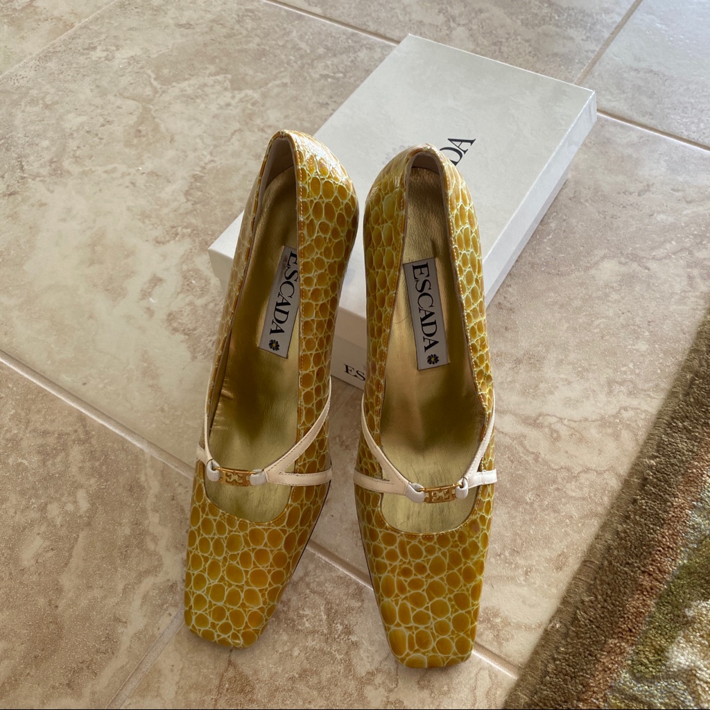 Nwt Vintage Escada Heels